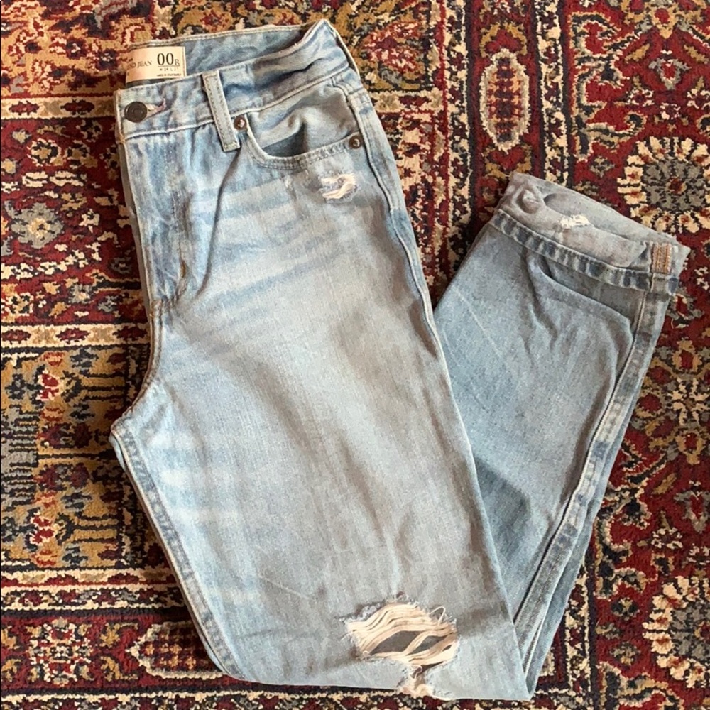 Abercrombie & Fitch girlfriend jean